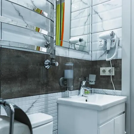 Lägenhetshotell Mini Barvy Lvova On Horodotska St. Lviv