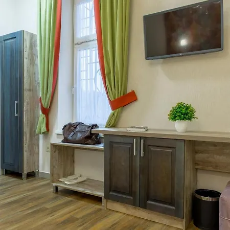 Mini Barvy Lvova On Horodotska St. 3*