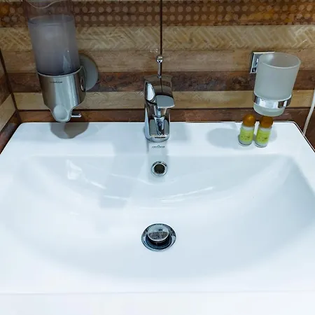 מלון דירות Mini Barvy Lvova On Horodotska St.