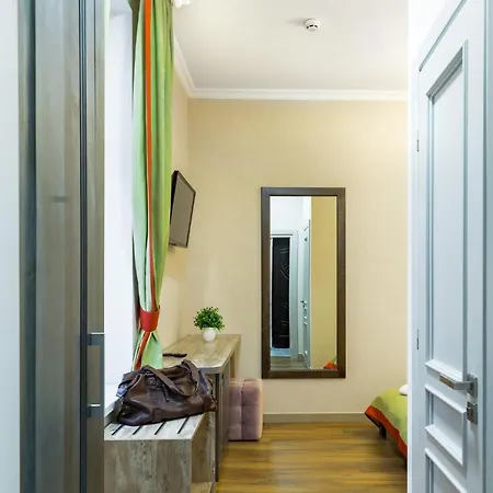 Mini Barvy Lvova On Horodotska St. 3* 리비프